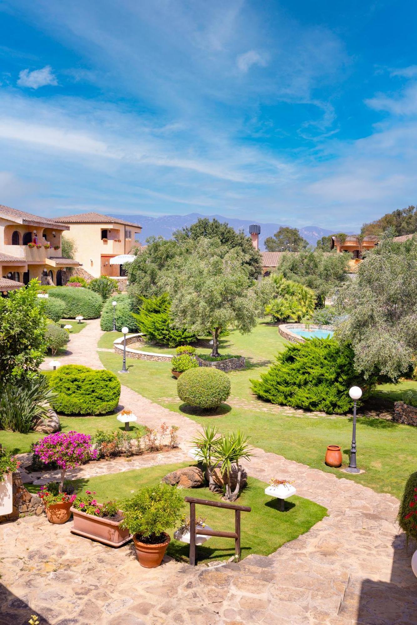 Hotel Baia Di Nora Pula Exterior foto