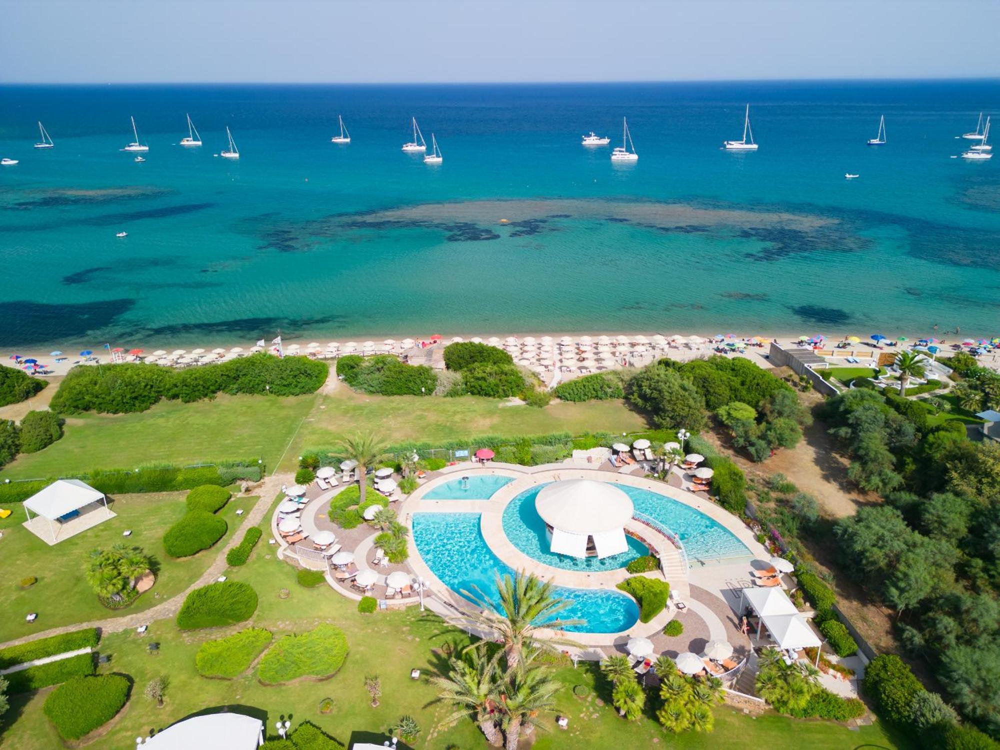 Hotel Baia Di Nora Pula Exterior foto